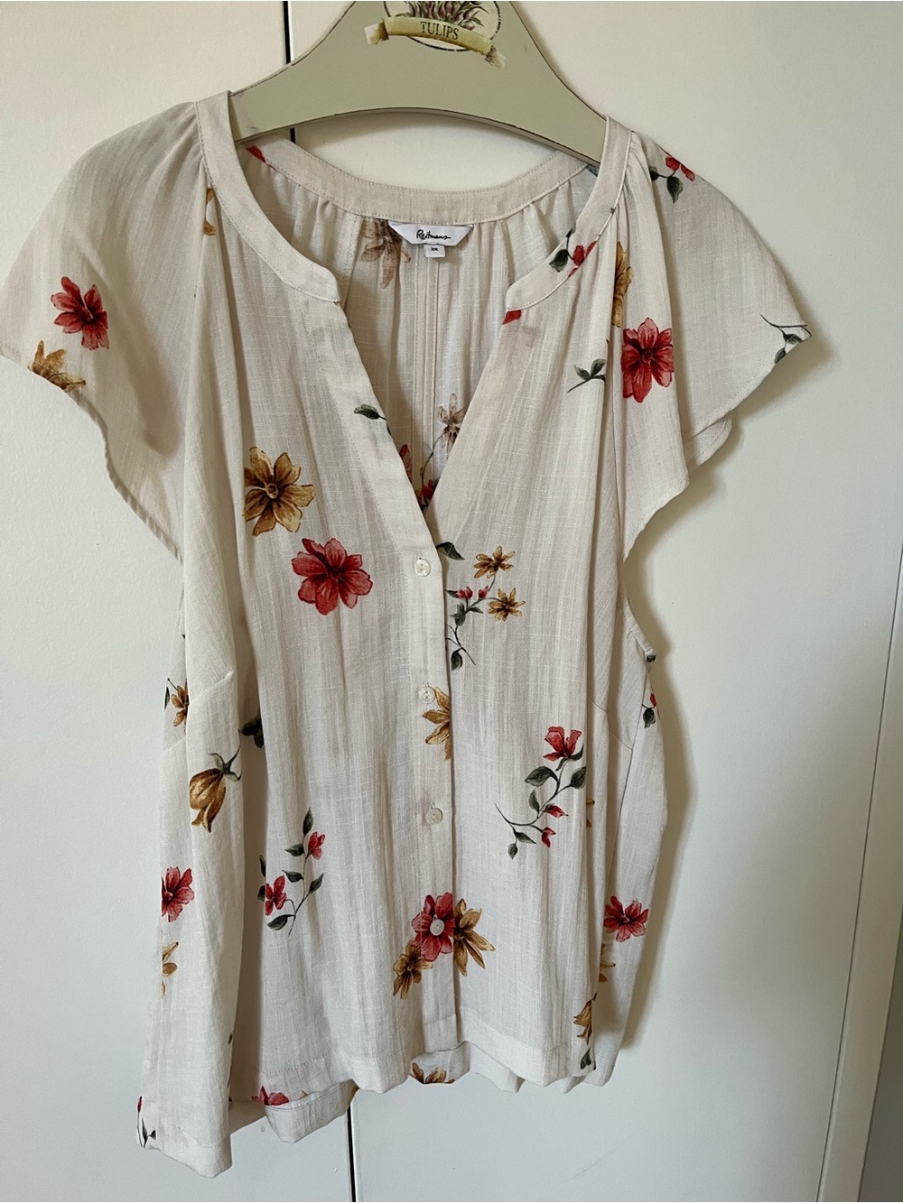 Reitman’s Cream Floral Button-Front Blouse with Red & Mustard Flowers